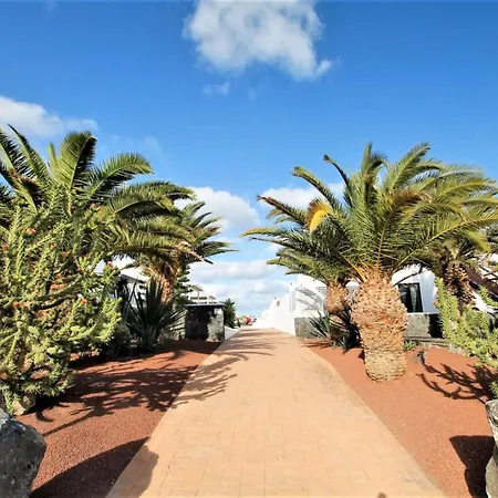 Casal Con Balcon La Vela Holiday home Puerto Calero