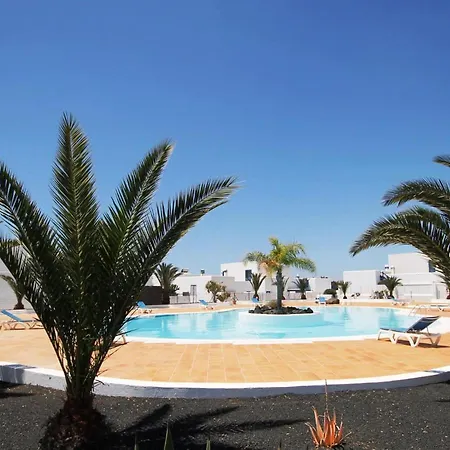 Casal Con Balcon La Vela Holiday home *